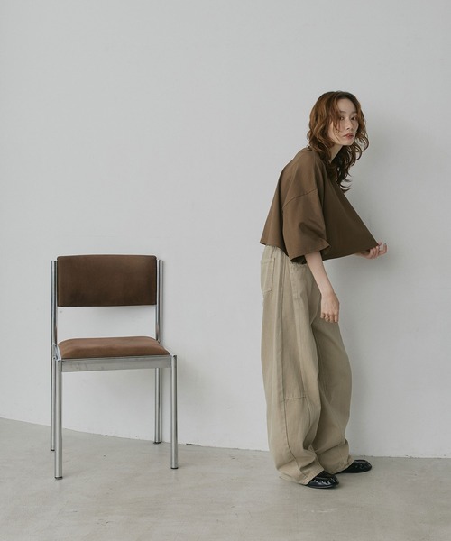 ad thie(アドティエ)の「ベーシック ショート丈 Tシャツ(Tシャツ/カットソー・レディース・ブラック×ホワイト/レッド/ミント/チャコール/オフホワイト/ナチュラル/ブルー/ライトブルー/ブラック/ブラウン・FREE)」の12枚目の写真