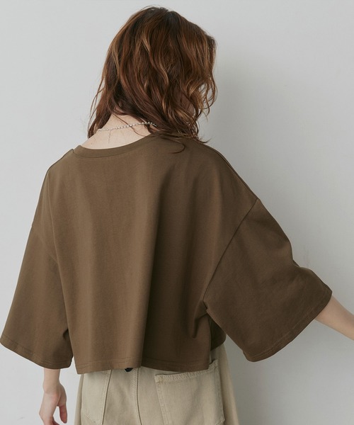 ad thie(アドティエ)の「ベーシック ショート丈 Tシャツ(Tシャツ/カットソー・レディース・ブラック×ホワイト/レッド/ミント/チャコール/オフホワイト/ナチュラル/ブルー/ライトブルー/ブラック/ブラウン・FREE)」の16枚目の写真