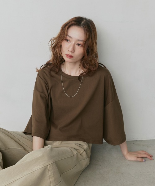 ad thie(アドティエ)の「ベーシック ショート丈 Tシャツ(Tシャツ/カットソー・レディース・ブラック×ホワイト/レッド/ミント/チャコール/オフホワイト/ナチュラル/ブルー/ライトブルー/ブラック/ブラウン・FREE)」の18枚目の写真