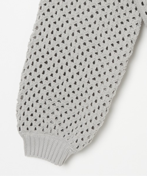 HELIOPOLE（エリオポール）の「EYELET KNIT V NECK CARDIGAN（カーディガン/ボレロ・レディース・グレー/ホワイト/ライトグリーン・38）」の7枚目の写真