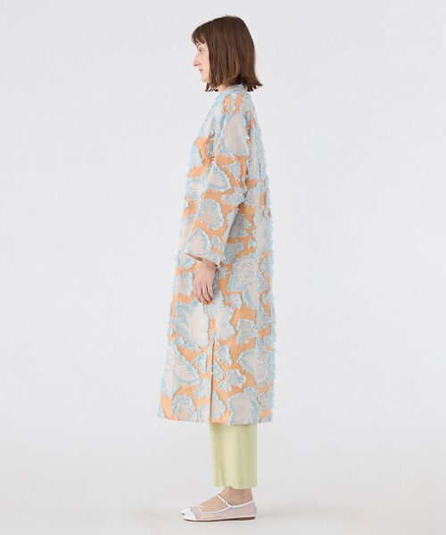 SOULEIADO（ソレイアード）の「カットジャカード バンドカラーシャツワンピース（シャツワンピース・レディース・ライトブルー・36）」の3枚目の写真