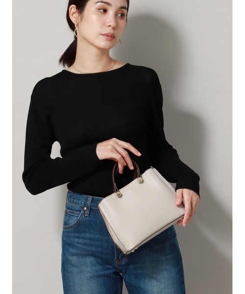 SUIT SQUARE（スーツスクエア）の「ハンドバッグ フェイクレザー（ハンドバッグ・レディース・ベージュ/グリーン/グレイッシュベージュ/ブラック・F）」の4枚目の写真