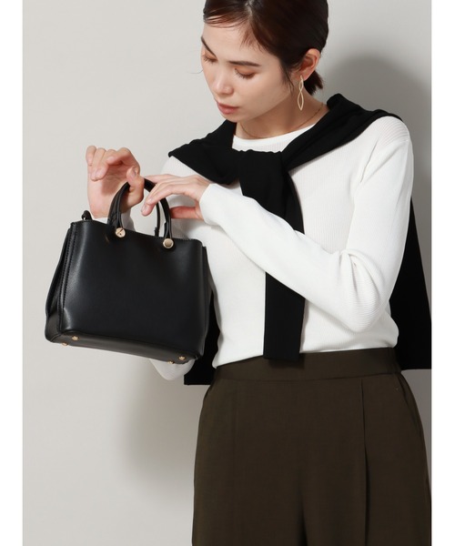 SUIT SQUARE（スーツスクエア）の「ハンドバッグ フェイクレザー（ハンドバッグ・レディース・ベージュ/グリーン/グレイッシュベージュ/ブラック・F）」の2枚目の写真