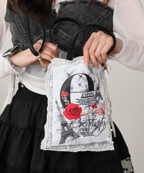ROOPTOKYO(ループトウキョウ)の「2WAY Graphic Girly Shoulder Bag / グラフィック ガーリー スクエアショルダーバッグ 秋物 秋服 2026年秋冬(ショルダーバッグ・レディース・ホワイト系5/ホワイト系3/ホワイト系6/ホワイト系4/ホワイト系2/ホワイト系1・FREE)」の4枚目の写真
