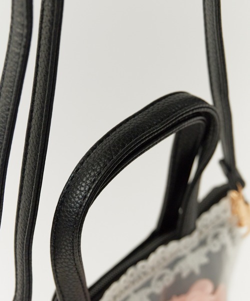 ROOPTOKYO(ループトウキョウ)の「2WAY Graphic Girly Shoulder Bag / グラフィック ガーリー スクエアショルダーバッグ 秋物 秋服 2026年秋冬(ショルダーバッグ・レディース・ホワイト系5/ホワイト系3/ホワイト系6/ホワイト系4/ホワイト系2/ホワイト系1・FREE)」の8枚目の写真