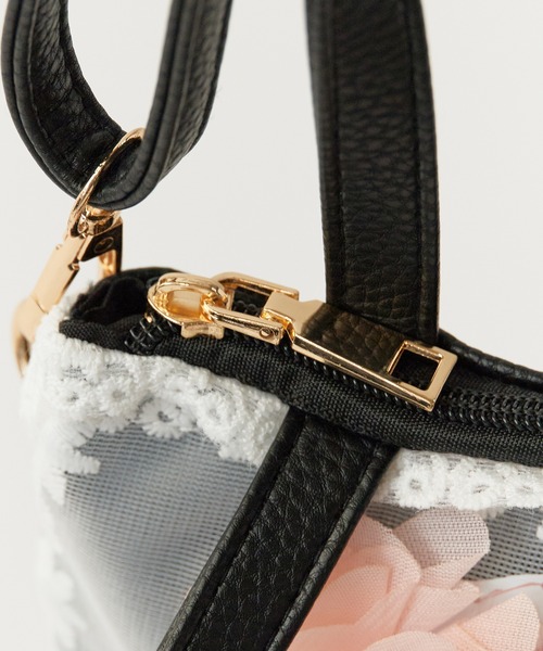 ROOPTOKYO(ループトウキョウ)の「2WAY Graphic Girly Shoulder Bag / グラフィック ガーリー スクエアショルダーバッグ 秋物 秋服 2026年秋冬(ショルダーバッグ・レディース・ホワイト系5/ホワイト系3/ホワイト系6/ホワイト系4/ホワイト系2/ホワイト系1・FREE)」の10枚目の写真