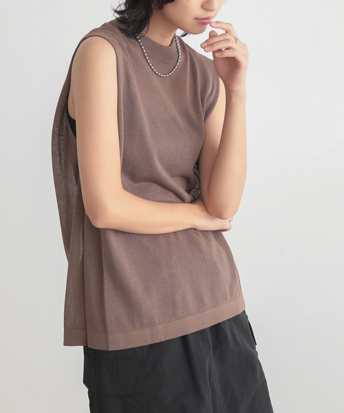 for/c(フォーシー)の「ラメニットノースリーブトップス【サスティナブル】(ニット/セーター・レディース・グレー/ブラウン/ブラック/ホワイト・L/M)」の16枚目の写真