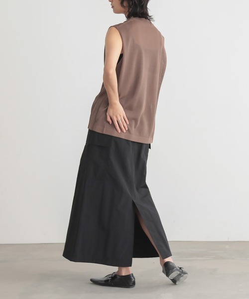 for/c(フォーシー)の「ラメニットノースリーブトップス【サスティナブル】(ニット/セーター・レディース・グレー/ブラウン/ブラック/ホワイト・L/M)」の10枚目の写真