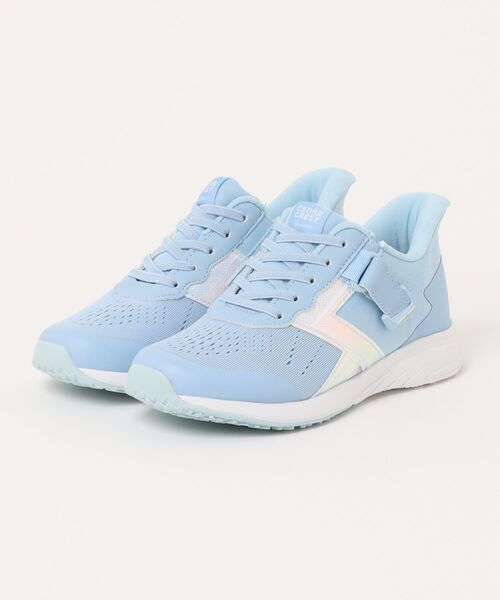 CEDAR CREST（セダークレスト ）の「【CEDAR CREST】スパットシューズ （調整ベルト付）手を使わずに履ける（スニーカー・キッズ・ブルー/レッド/ブラック/ブラック×ブラック/オレンジ/イエロー/ピンク/サックスブルー・22.5cm/19.5cm/19.0cm/20.0cm/21.0cm/23.5cm/23.0cm/24.0cm/20.5cm/21.5cm/22.0cm/18.0cm/18.5cm）」の4枚目の写真
