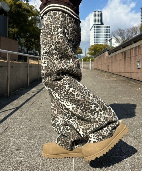 Chikashitsu +（チカシツプラス）の「【Chikashitsu +】leopard wide cotton pants (2color) / 【チカシツプラス】レオパードコットンワイドパンツデニムパンツ（デニムパンツ・メンズ・ブラウン/ベージュ・S/M/L）」の11枚目の写真