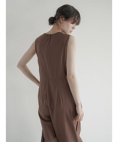 FIKA.（フィーカ）の「Cutwork embroidery overalls（つなぎ/オールインワン・レディース・ブラック/ブラウン・MEDIUM）」の12枚目の写真