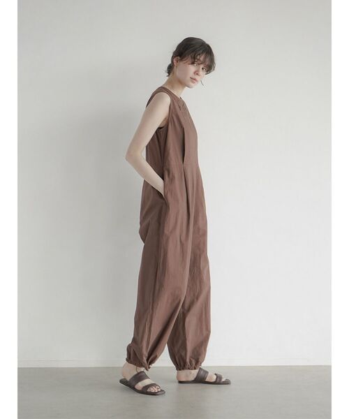 FIKA.（フィーカ）の「Cutwork embroidery overalls（つなぎ/オールインワン・レディース・ブラック/ブラウン・MEDIUM）」の14枚目の写真