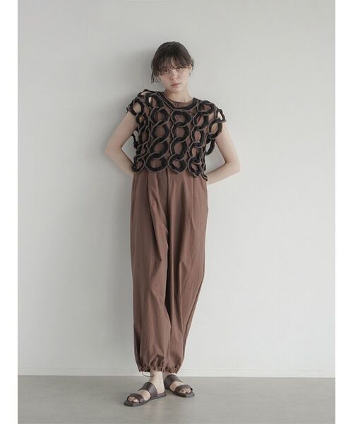 FIKA.（フィーカ）の「Cutwork embroidery overalls（つなぎ/オールインワン・レディース・ブラック/ブラウン・MEDIUM）」の17枚目の写真