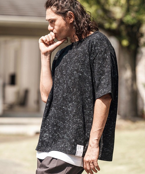 CAMBIO(カンビオ)の「mt9735- Uneven Dyed Print Cut sew プリントカットソー(Tシャツ/カットソー・メンズ・ブラック/レッド/カーキ・M/L)」の7枚目の写真