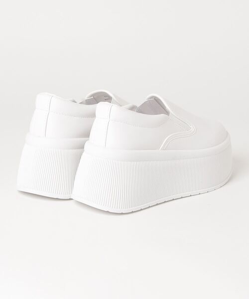 Dedes（デデス）の「+7.5cm 軽量厚底 ボリュームソールスリッポンスニーカー コートスニーカー（スリッポン・レディース・ブラック×ブラック/シルバー/ホワイト・36/37/38/39/40/41/42/43/44）」の6枚目の写真