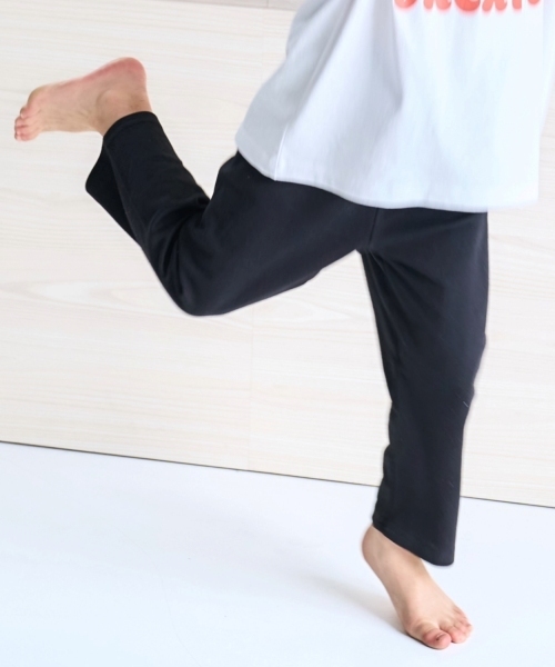 and D. petit main（アンドディープティマイン）の「【365D.】防汚フライスムジ7分レギンス（レギンス/スパッツ・キッズ・トップグレー/ブラック/ダークグリーン/ネイビー/ライトオレンジ系・110cm/100cm/140cm/130cm/90cm/120cm）」の2枚目の写真