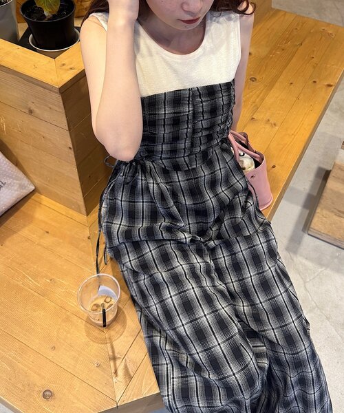 Kastane（カスタネ）の「【6.14(土)0:00再販売/aoki企画/低身長サイズ/2サイズ展開/無地&チェック】2piece カットアウトサロペット（サロペット/オーバーオール・レディース・ブラック/ベージュ・0/1）」の14枚目の写真