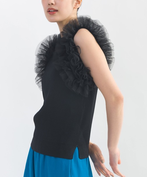 PICCIN PERLA（ピッチンペルラ）の「フリルチュールノースリーブニット（ニット/セーター・レディース・ブラック/オフホワイト・M）」の20枚目の写真