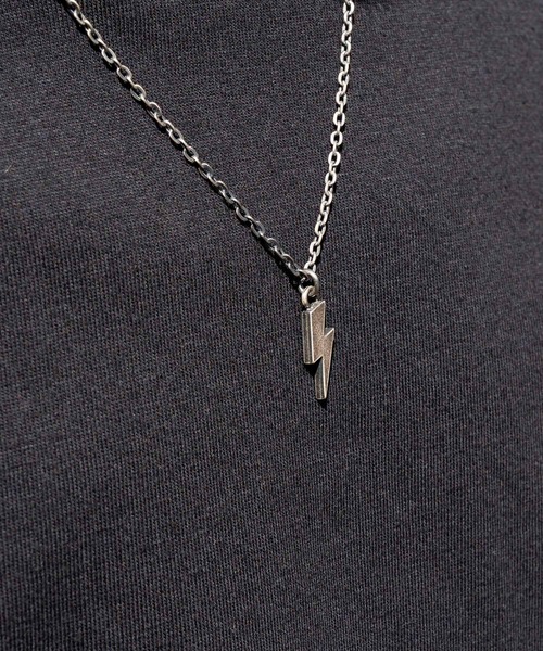 Subciety（サブサエティ）の「Metal necklace-thunder-（ネックレス・メンズ・アンティークシルバー/アンティークゴールド・FREE）」の6枚目の写真