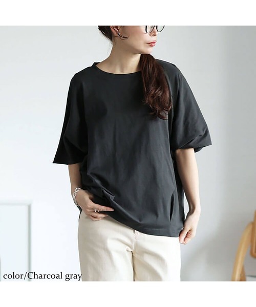 GOLDJAPAN(ゴールドジャパン)の「裾タックコットンドルマンプルオーバー【大きいサイズ対応】(Tシャツ/カットソー・レディース・ブラック/オフホワイト/チャコールグレー・LL~3L/4L~5L)」の9枚目の写真