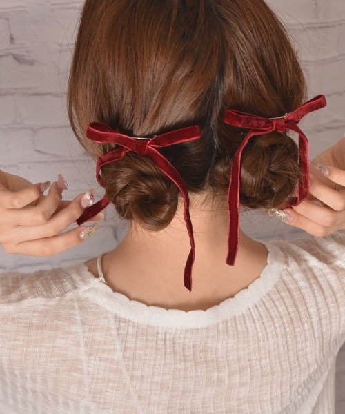 Mayree(メイリー)の「【float】ベロア ロングリボン ヘアクリップ【2個セット】(バレッタ/ヘアクリップ・レディース・ブラック/ワインレッド・FREE)」の7枚目の写真