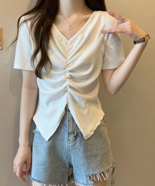 2ly2（トゥーリートゥー）の「くしゅっとギャザーで細見え◎フロント絞りTシャツ（Tシャツ/カットソー・レディース・ホワイト/ベージュ/ブラック・FREE）」の9枚目の写真