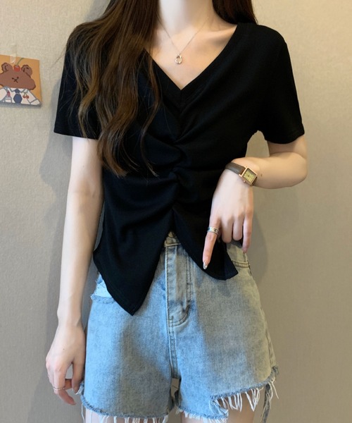 2ly2（トゥーリートゥー）の「くしゅっとギャザーで細見え◎フロント絞りTシャツ（Tシャツ/カットソー・レディース・ホワイト/ベージュ/ブラック・FREE）」の12枚目の写真