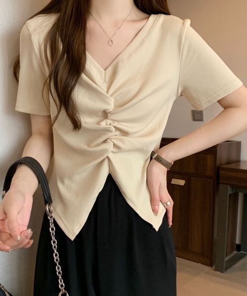 2ly2（トゥーリートゥー）の「くしゅっとギャザーで細見え◎フロント絞りTシャツ（Tシャツ/カットソー・レディース・ホワイト/ベージュ/ブラック・FREE）」の19枚目の写真
