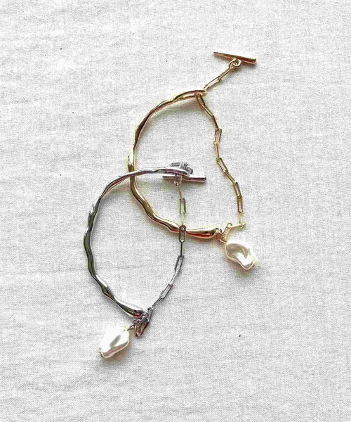 Q（キュー）の「バロックパールチェーンブレス（ブレスレット・レディース・シルバー/ゴールド・ONE SIZE）」の9枚目の写真