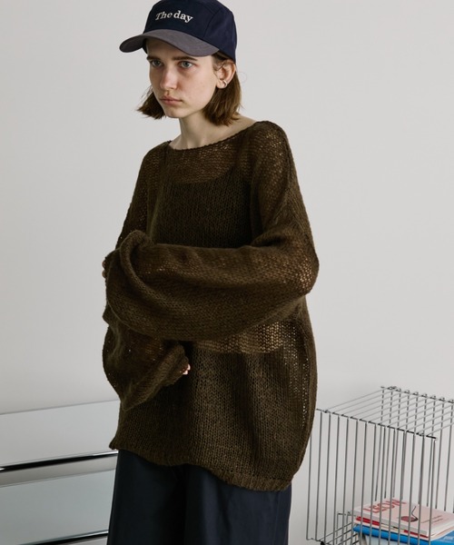 Auntie Rosa Holiday(アンティローザホリデー)の「モヘアタッチルーズメッシュニット(ニット/セーター・レディース・ブラウン/ナチュラル/ブラック/ピンク・FREE)」の4枚目の写真