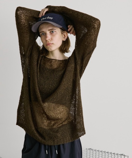 Auntie Rosa Holiday(アンティローザホリデー)の「モヘアタッチルーズメッシュニット(ニット/セーター・レディース・ブラウン/ナチュラル/ブラック/ピンク・FREE)」の5枚目の写真