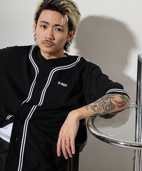 NERDY（ノルディ）の「ベースボール 半袖 トラック トップ（Tシャツ/カットソー・メンズ・ホワイト/レッド/ブラック・SS/L/M/S）」の2枚目の写真