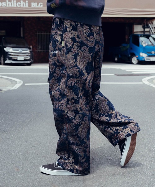 Subciety（サブサエティ）の「Chenille trousers（その他パンツ・メンズ・ネイビー/ブラック・X-LARGE/LARGE/MEDIUM/SMALL）」の2枚目の写真