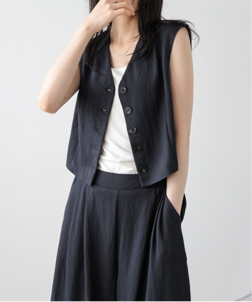 AMELY(エミリー)の「ショート丈ベスト+ワイドタックパンツ(セットアップ・レディース・ベージュ系その他/ネイビー/ベージュ・M/L)」の17枚目の写真