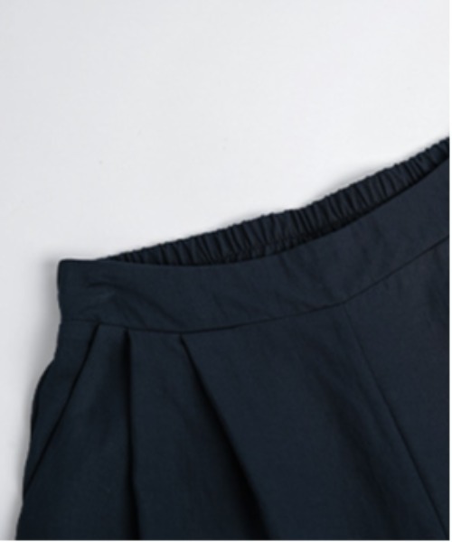 AMELY(エミリー)の「ショート丈ベスト+ワイドタックパンツ(セットアップ・レディース・ベージュ系その他/ネイビー/ベージュ・M/L)」の10枚目の写真