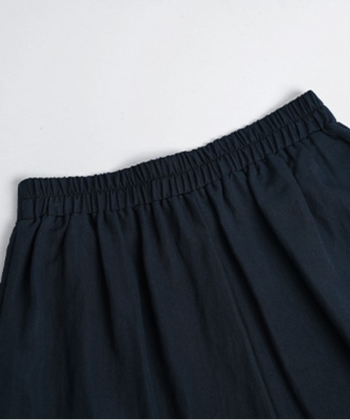 AMELY(エミリー)の「ショート丈ベスト+ワイドタックパンツ(セットアップ・レディース・ベージュ系その他/ネイビー/ベージュ・M/L)」の6枚目の写真