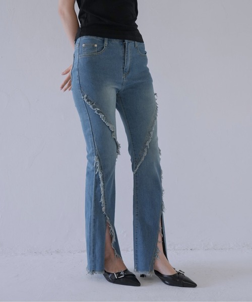Uenui(ウニュイ)の「【 cunii 】 カットオフスリット フレアデニムパンツ(デニムパンツ・レディース・ブルー/ブラック・FREE)」の10枚目の写真