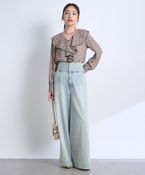 La boutique BonBon(ラブティックボンボン)の「【全骨格美人見え】ドットラッフルブラウス(シャツ/ブラウス・レディース・グレイッシュベージュ/グレー系その他・FREE)」の12枚目の写真