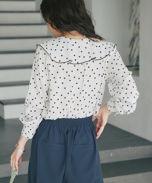 La boutique BonBon(ラブティックボンボン)の「【全骨格美人見え】ドットラッフルブラウス(シャツ/ブラウス・レディース・グレイッシュベージュ/グレー系その他・FREE)」の19枚目の写真
