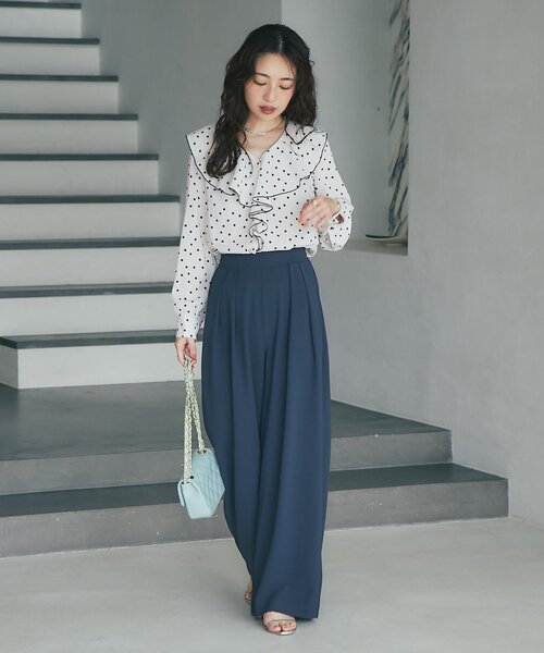 La boutique BonBon(ラブティックボンボン)の「【全骨格美人見え】ドットラッフルブラウス(シャツ/ブラウス・レディース・グレイッシュベージュ/グレー系その他・FREE)」の20枚目の写真