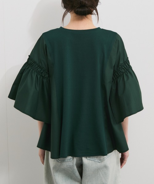 le cercle ADAM ET ROPE'（ルセルクルアダムエロペ）の「ボリュームスリーブドッキングプルオーバー（Tシャツ/カットソー・レディース・ブラック/ホワイト/モスグリーン・FREE）」の15枚目の写真