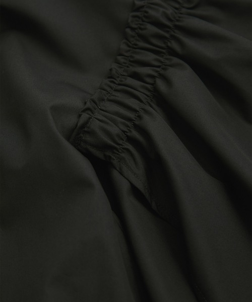 le cercle ADAM ET ROPE'（ルセルクルアダムエロペ）の「ボリュームスリーブドッキングプルオーバー（Tシャツ/カットソー・レディース・ブラック/ホワイト/モスグリーン・FREE）」の20枚目の写真