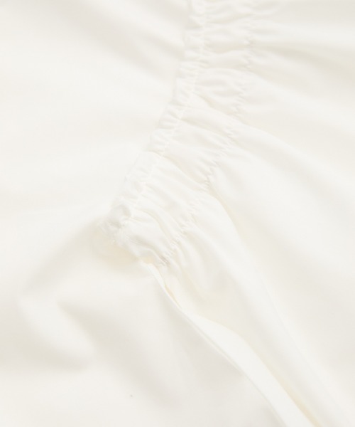 le cercle ADAM ET ROPE'（ルセルクルアダムエロペ）の「ボリュームスリーブドッキングプルオーバー（Tシャツ/カットソー・レディース・ブラック/ホワイト/モスグリーン・FREE）」の21枚目の写真