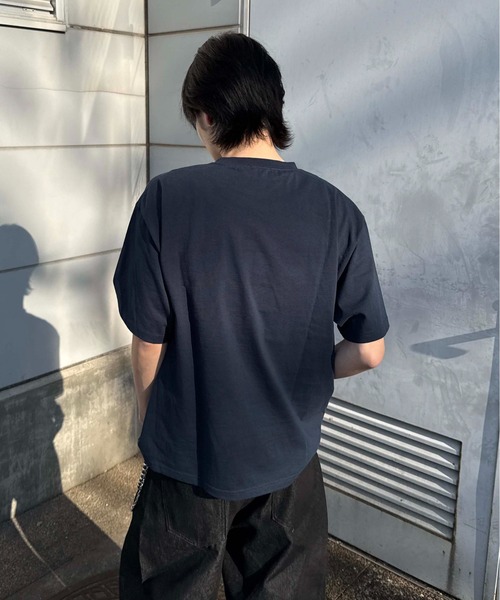 sedacle(セダクル)の「箔スタープリントTEE(Tシャツ/カットソー・レディース・レッド/オフホワイト/ネイビー/カーキ・SMALL/MEDIUM/LARGE)」の17枚目の写真