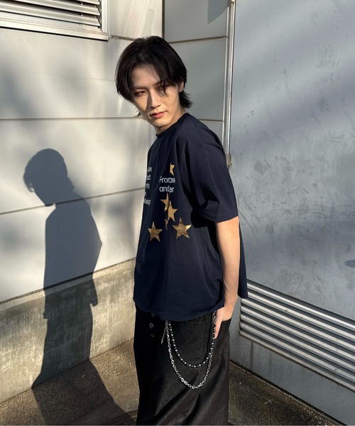 sedacle(セダクル)の「箔スタープリントTEE(Tシャツ/カットソー・レディース・レッド/オフホワイト/ネイビー/カーキ・SMALL/MEDIUM/LARGE)」の18枚目の写真
