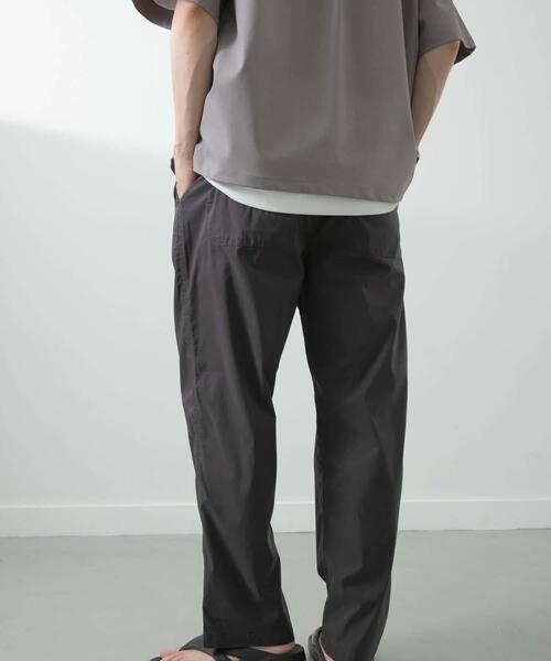 ITEMS URBANRESEARCH(アイテムズ アーバンリサーチ)の「接触冷感タイプライターイージーパンツ(その他パンツ・メンズ・ベージュ/グレー/ブラック・LARGE/MEDIUM)」の12枚目の写真