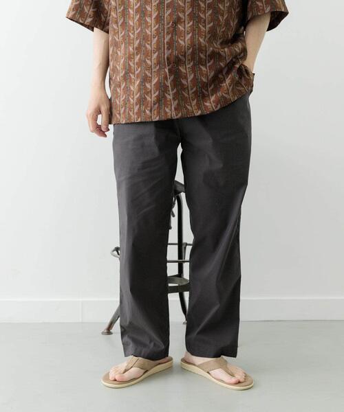 ITEMS URBANRESEARCH(アイテムズ アーバンリサーチ)の「接触冷感タイプライターイージーパンツ(その他パンツ・メンズ・ベージュ/グレー/ブラック・LARGE/MEDIUM)」の17枚目の写真