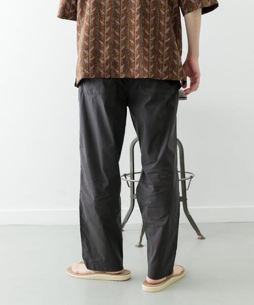 ITEMS URBANRESEARCH(アイテムズ アーバンリサーチ)の「接触冷感タイプライターイージーパンツ(その他パンツ・メンズ・ベージュ/グレー/ブラック・LARGE/MEDIUM)」の20枚目の写真
