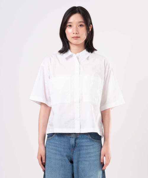 Levi's(リーバイス)の「Levi's/リーバイス HARLIE SS クロップドシャツ(シャツ/ブラウス・レディース・ホワイト・XS/S/M)」の1枚目の写真