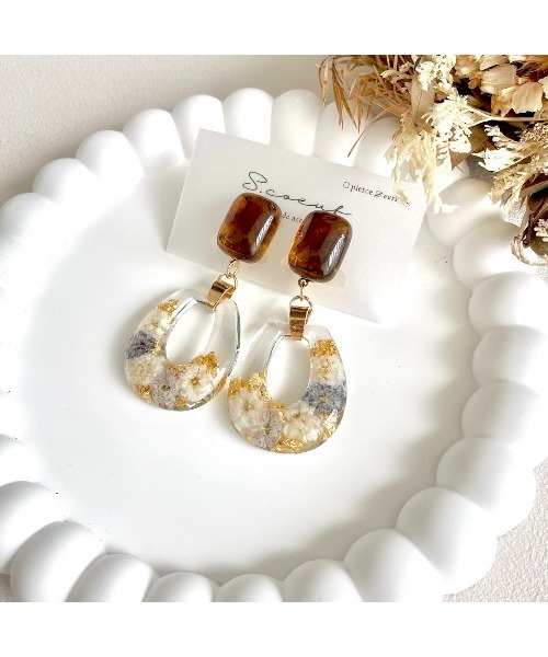 VIBGYOR(ヴィブジョー)の「【S.coeuf】イヤリング こはくカボション×お花のバッグ(MA)(イヤリング・レディース・ブルー/パープル・FREE)」の3枚目の写真